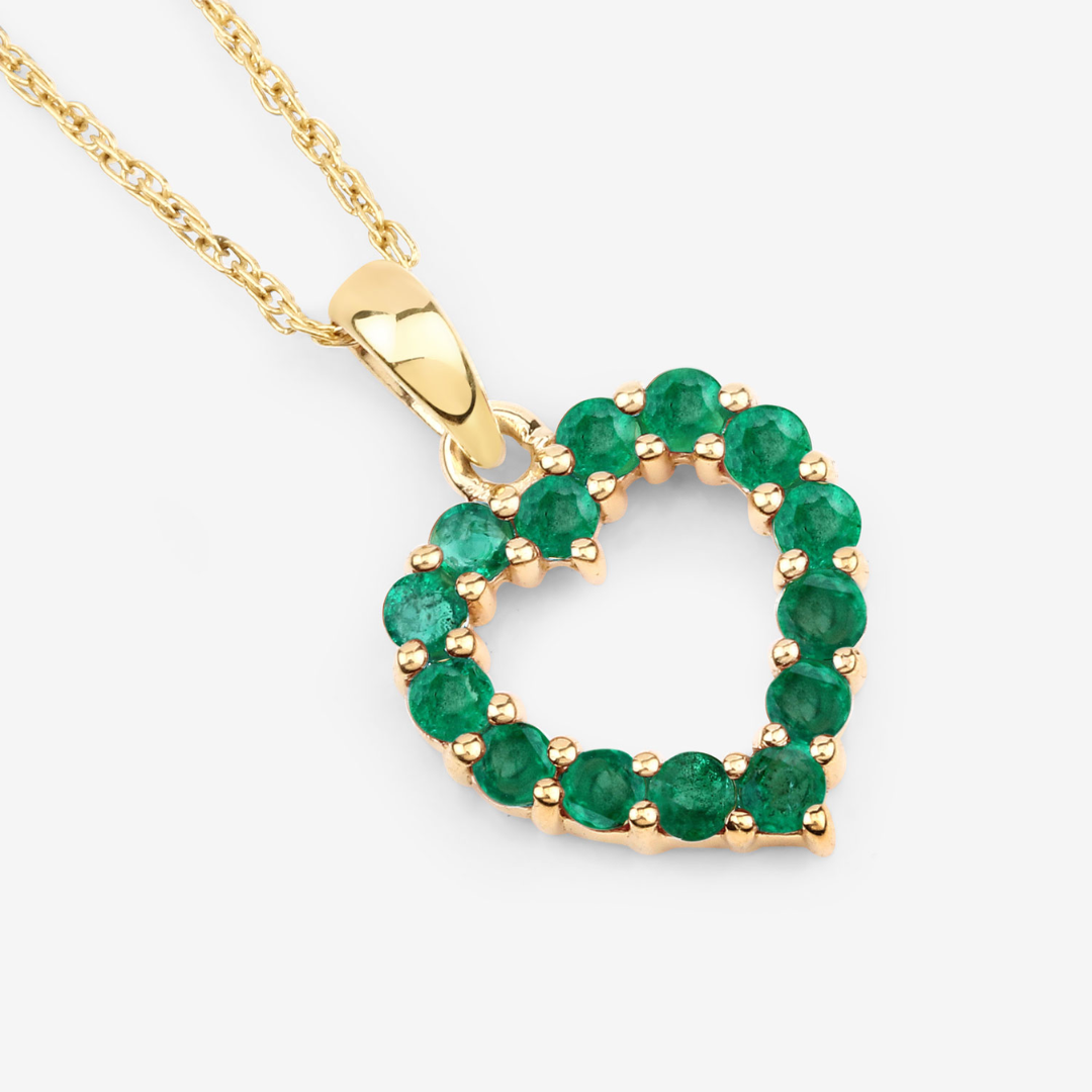 Collar con corazón de esmeralda de Zambia en oro amarillo de 10 quilates