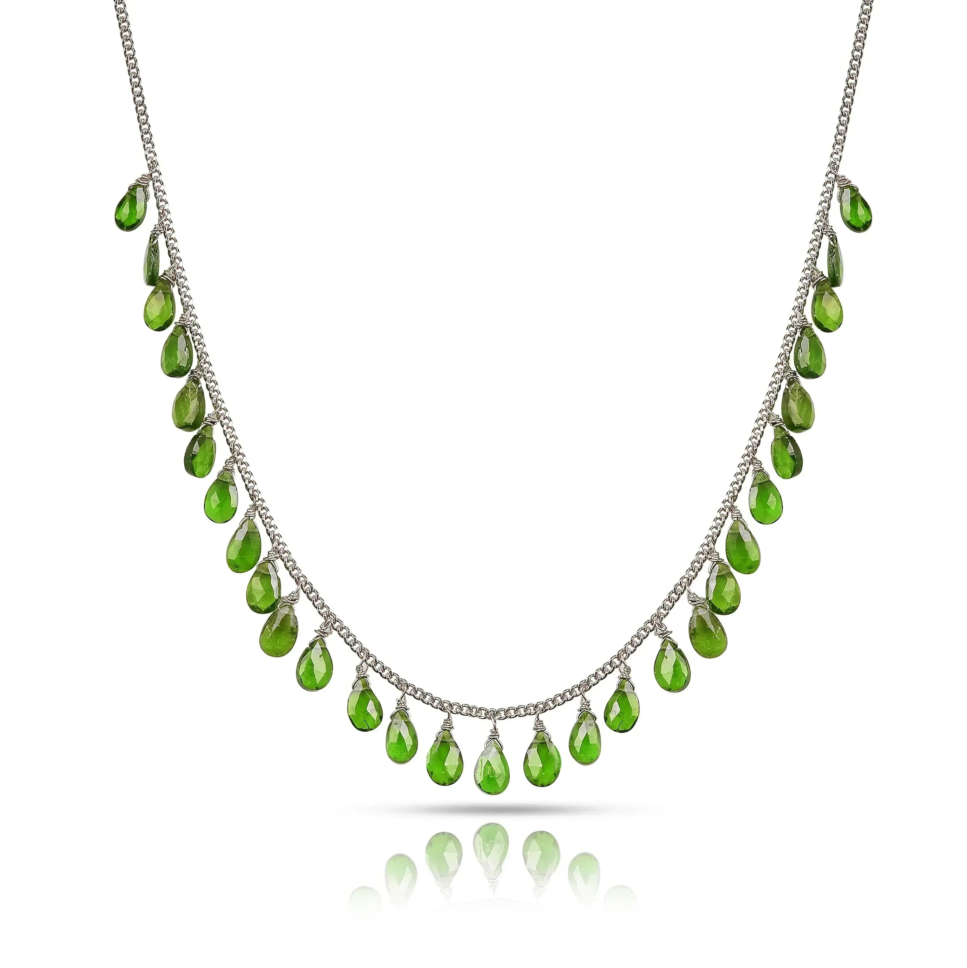 Collar de capas de diópsido cromado