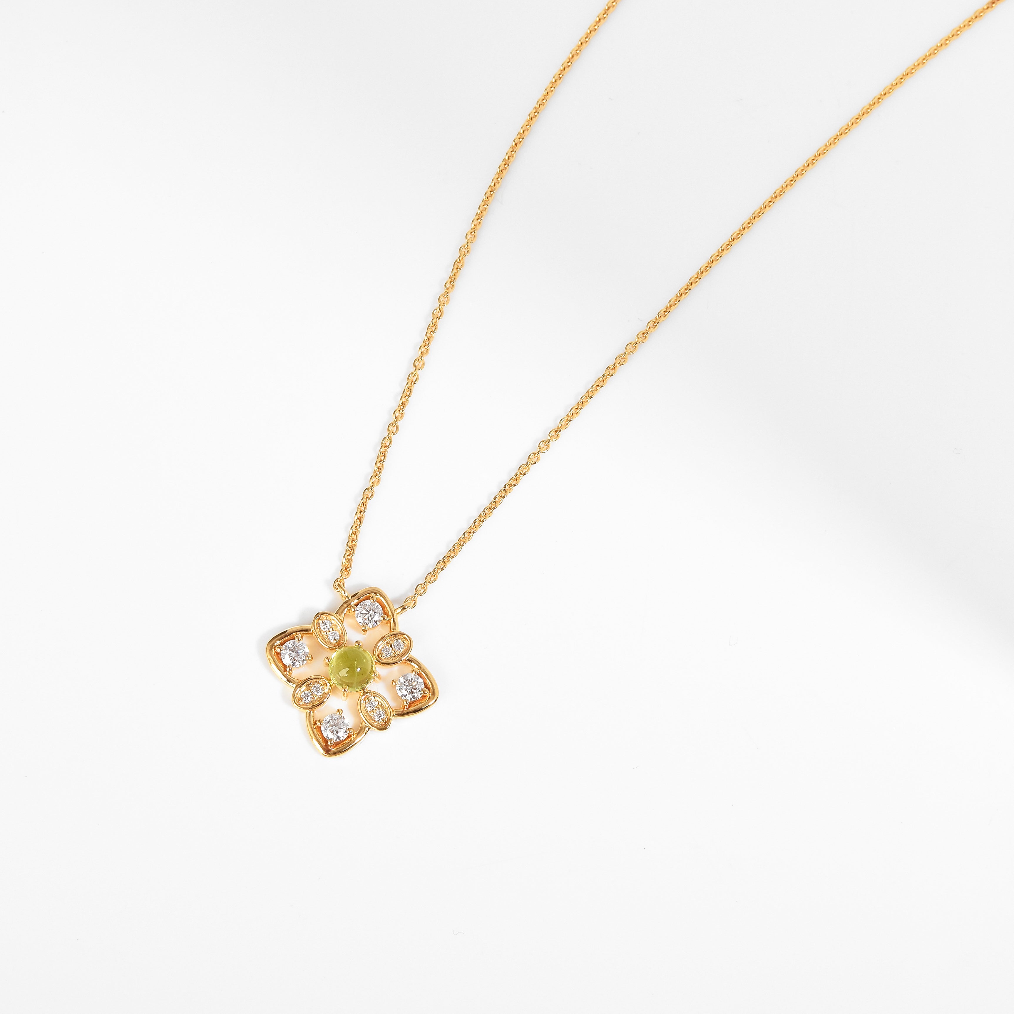 Sterling Silver Peridot Quatrefoil Pendant Necklace