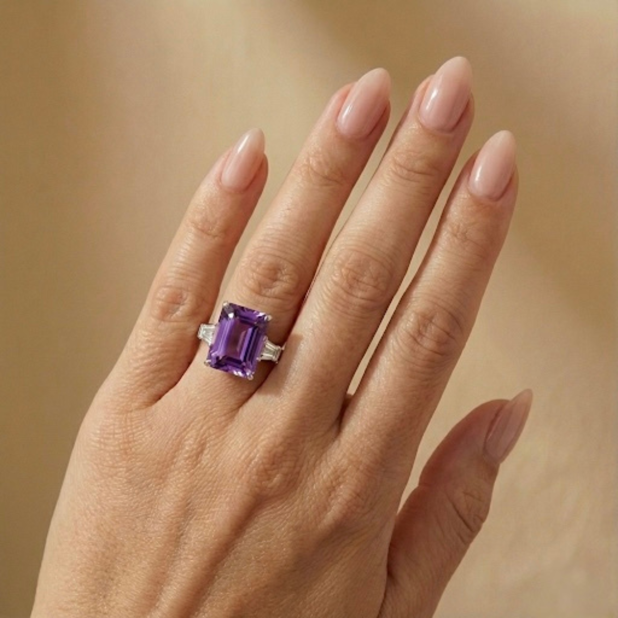 Anillo octagonal de amatista morada