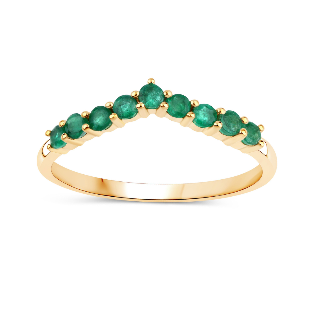 Anillo Claddagh de oro amarillo de 10 quilates con esmeralda de Zambia