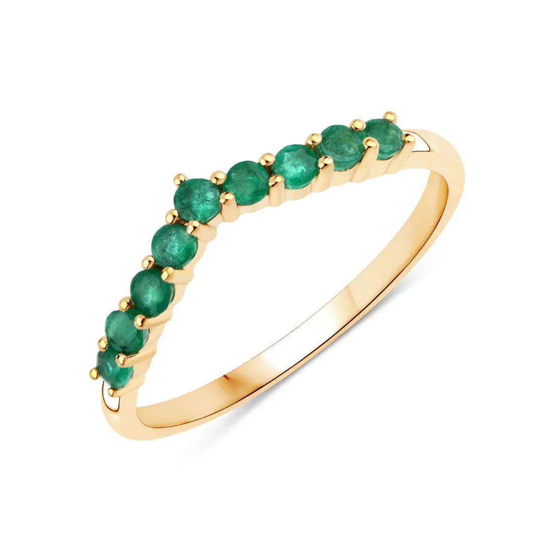 Anillo Claddagh de oro amarillo de 10 quilates con esmeralda de Zambia