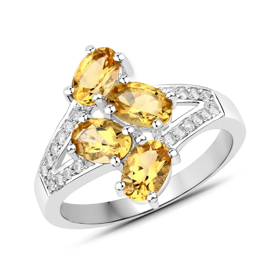 Anillo de plata de ley con derivación de berilo amarillo