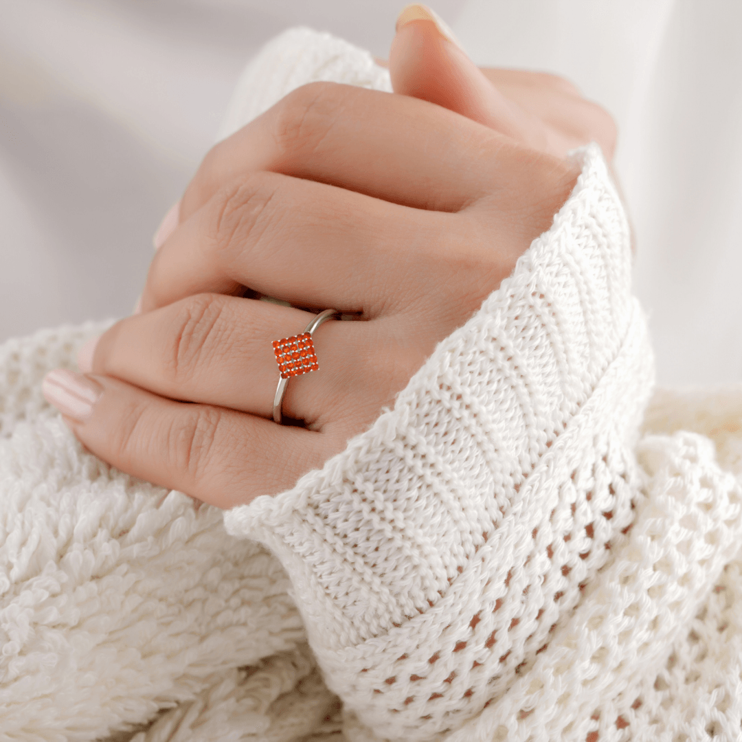 round cut gemstone cluster ring, minimal cluster ring