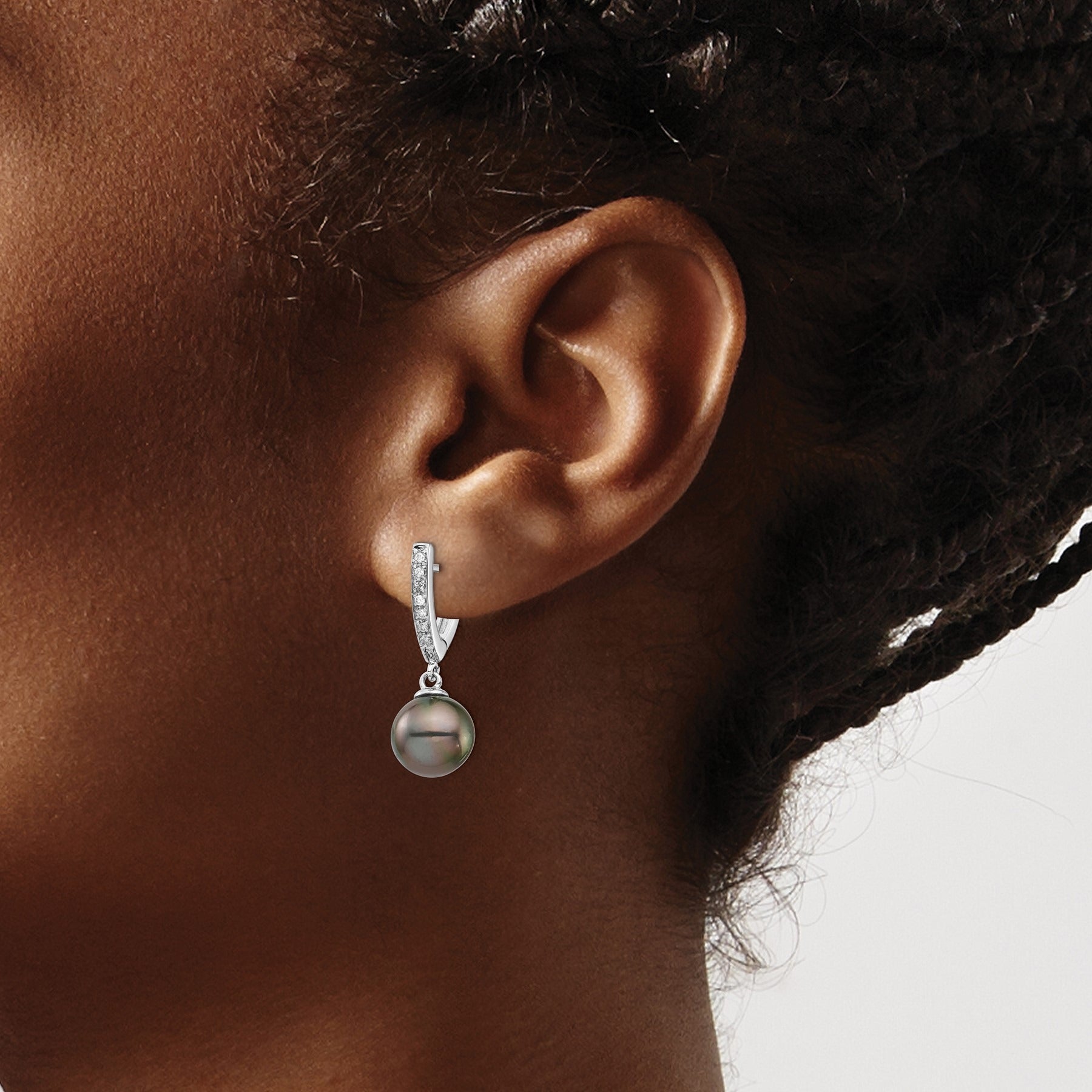 14k Gold Tahitian Pearl and Diamond Dangle Earrings