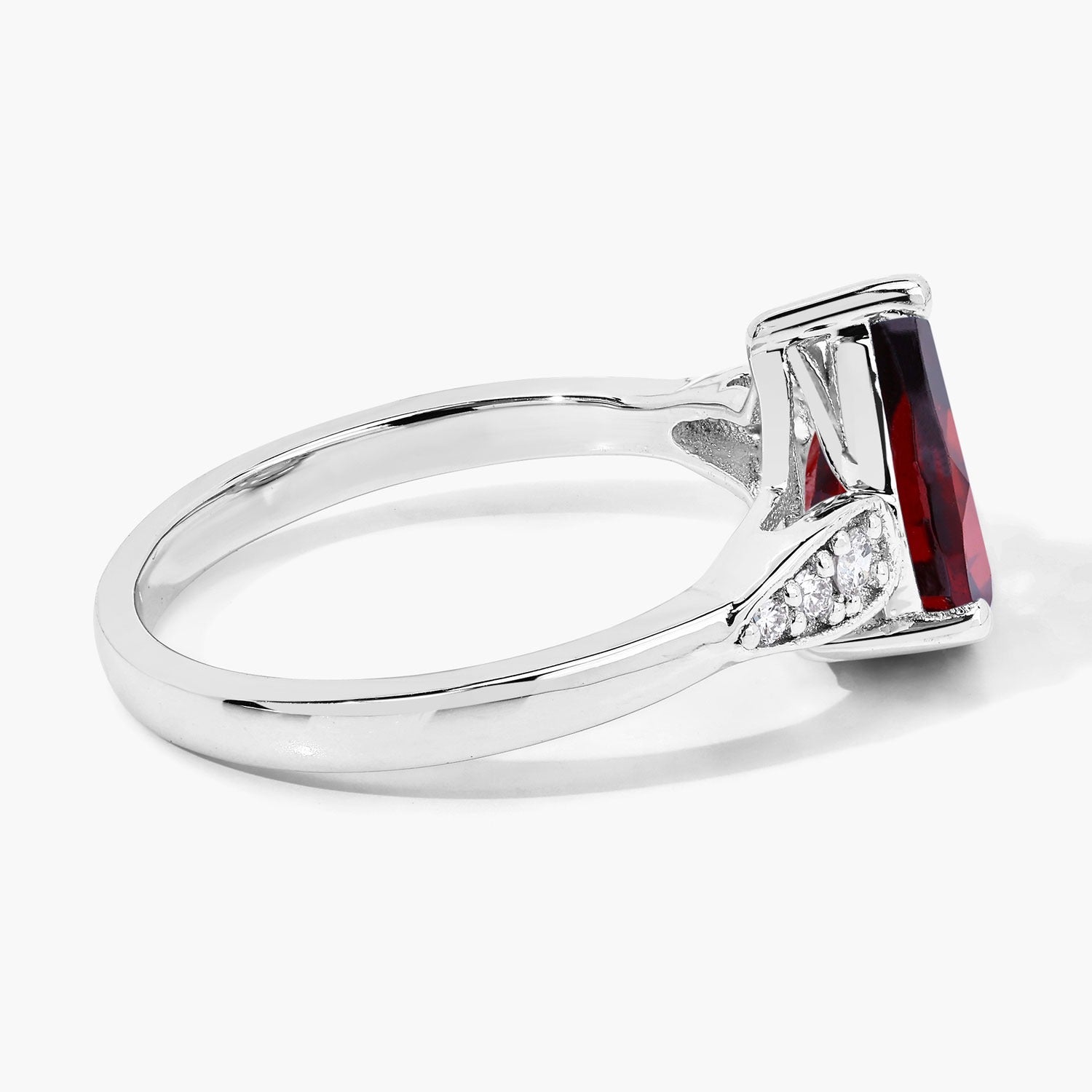 2.56 Ct Genuine Red Pear-shaped Garnet and Lab Diamond Silver Ring