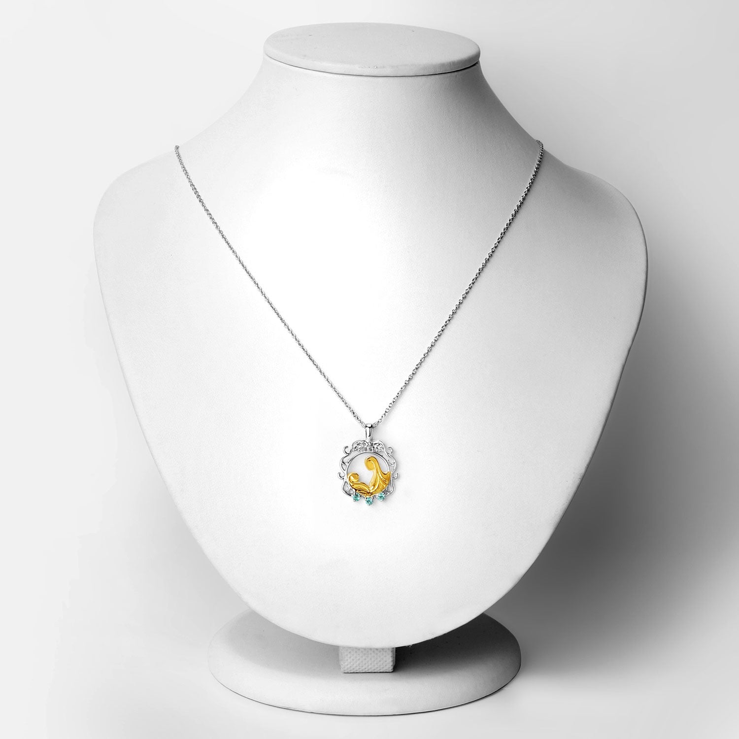 Round Green Emerald Prong Silver Pendant Necklace