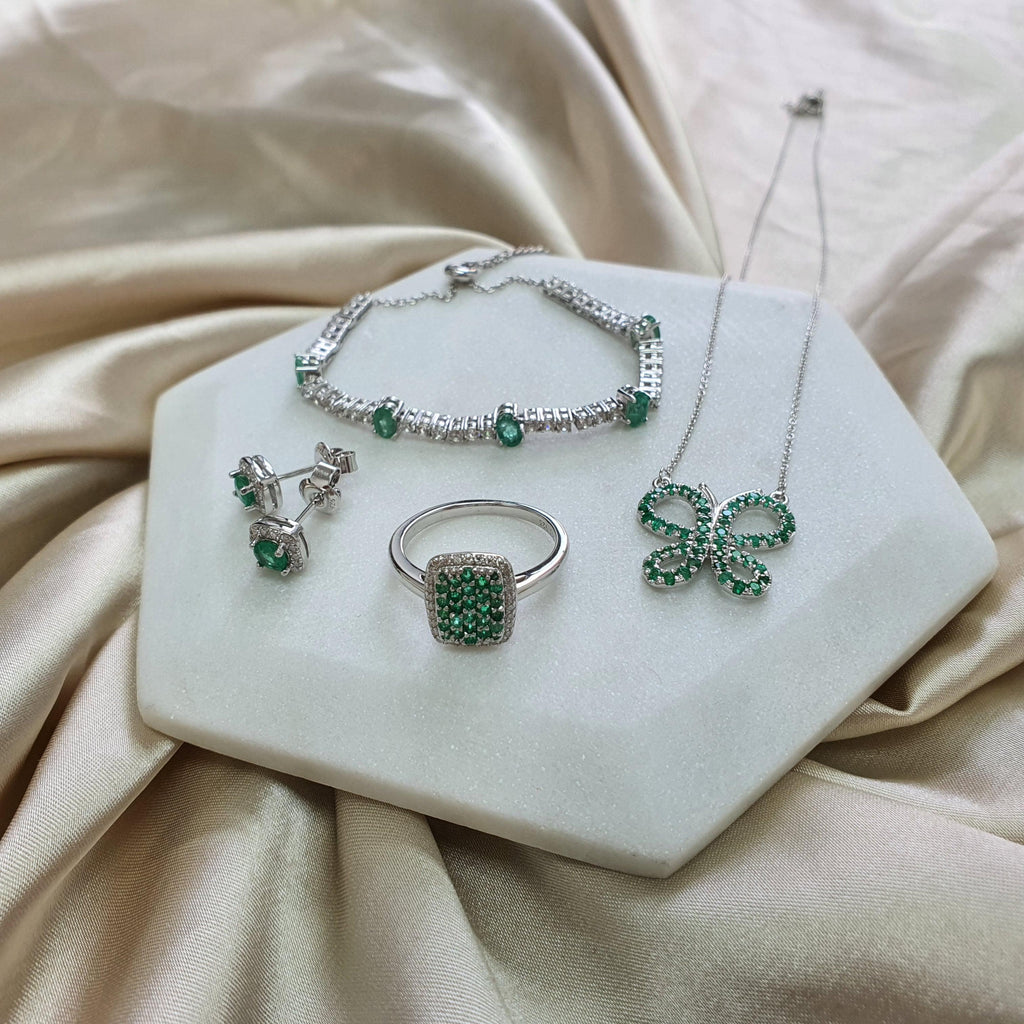 Birthstone Gifts For Mom: The Perfect Way to Celebrate Mother's Day