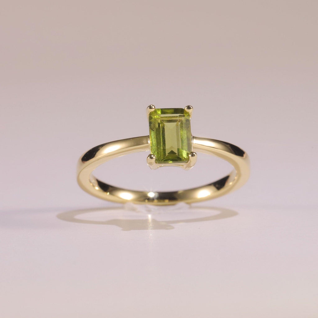 Most Fascinating August Birthstone Facts - Peridot