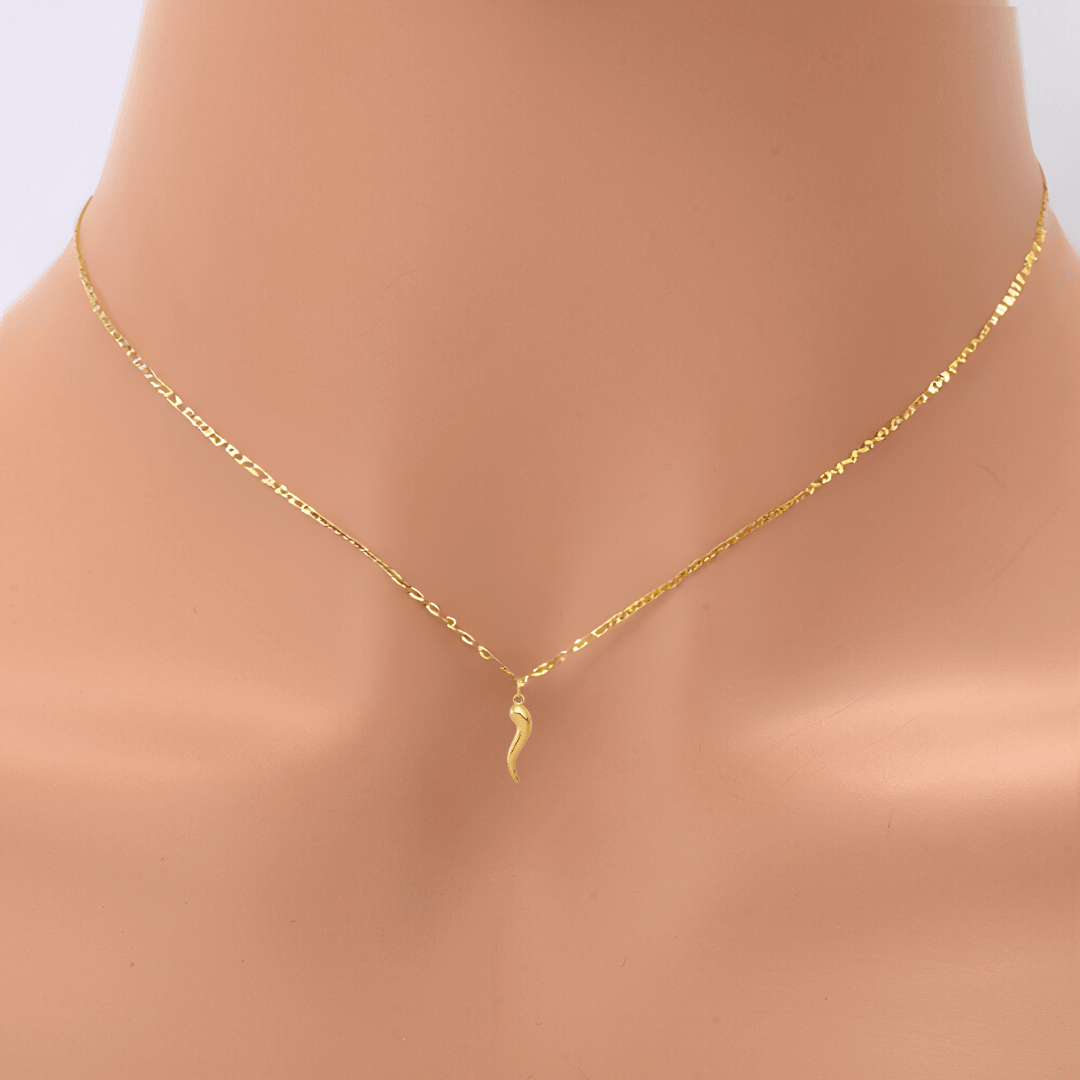 Pendentif en forme de corne italienne en or 10 carats