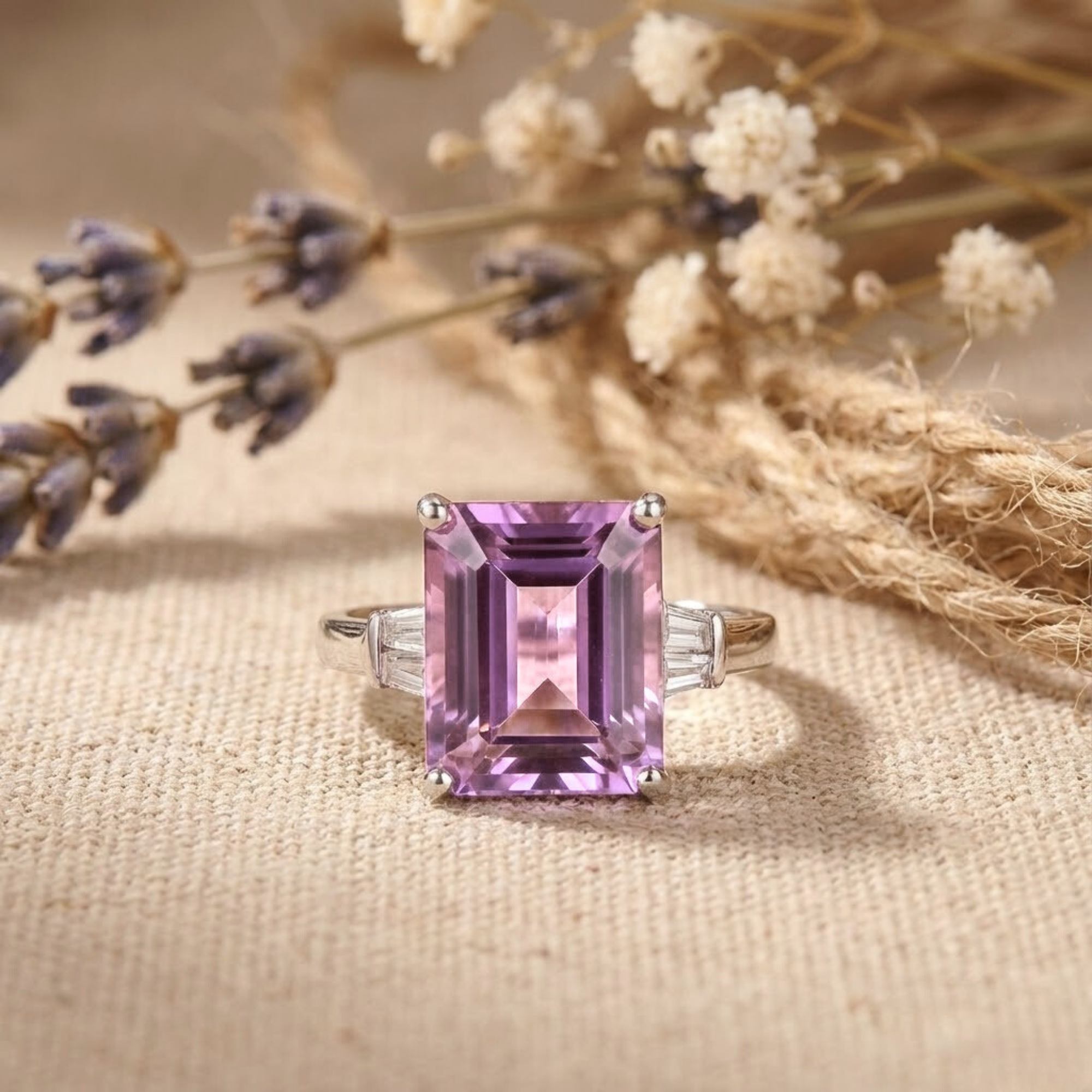 Anillo octagonal de amatista morada