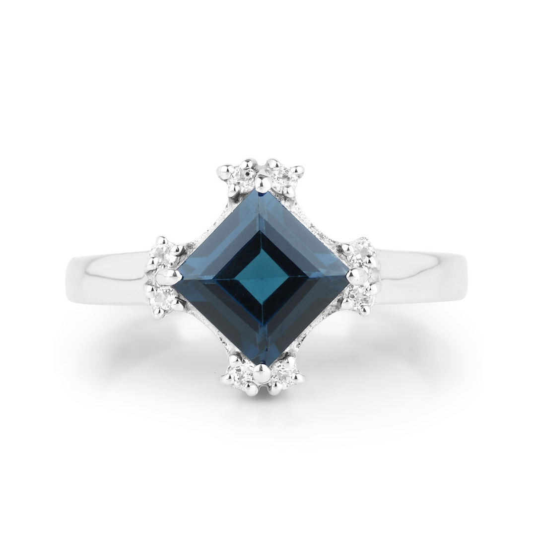 Anillo de cóctel con topacio azul de Londres