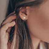 lab grown diamond earrings, stylist studs design
