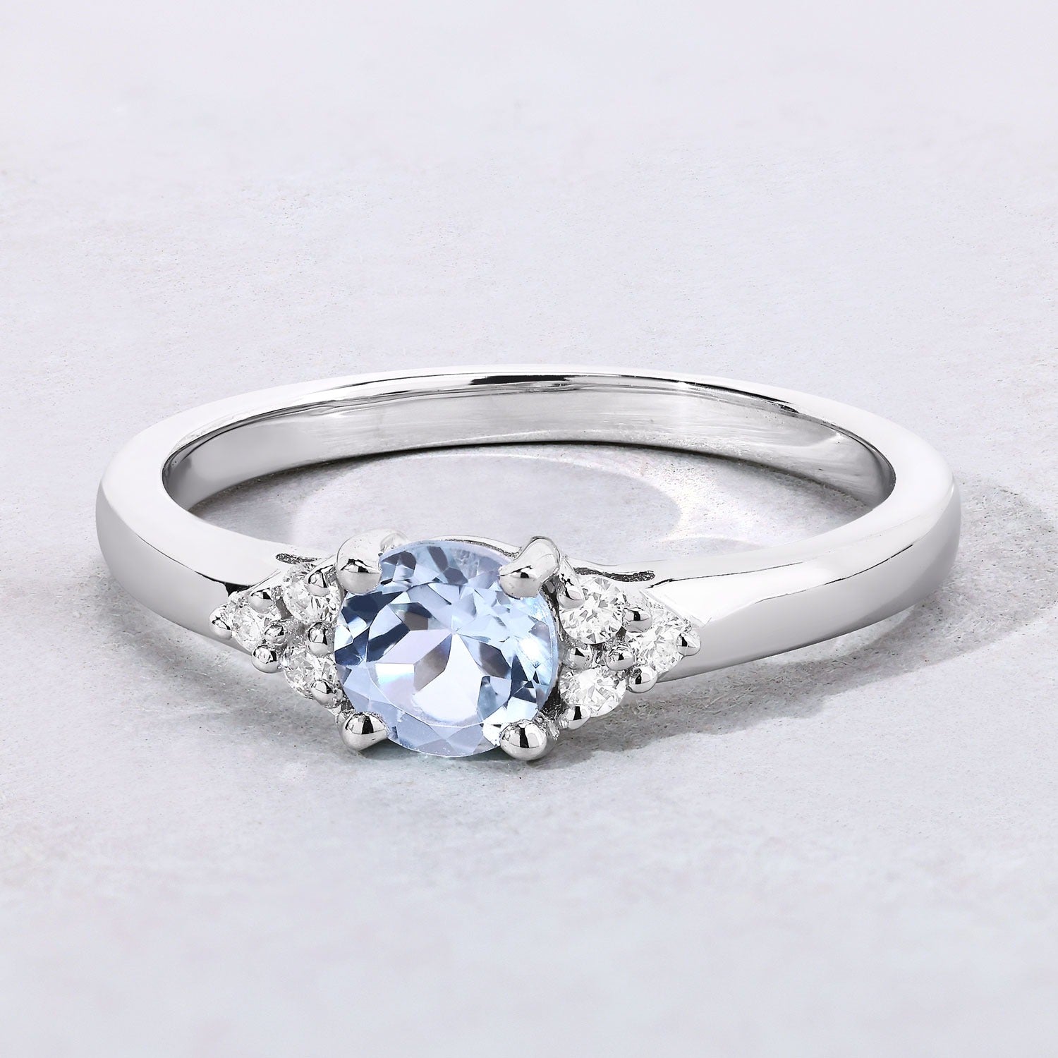 0.47 Ct Genuine Oval Aquamarine and Lab Diamond Silver Ring
