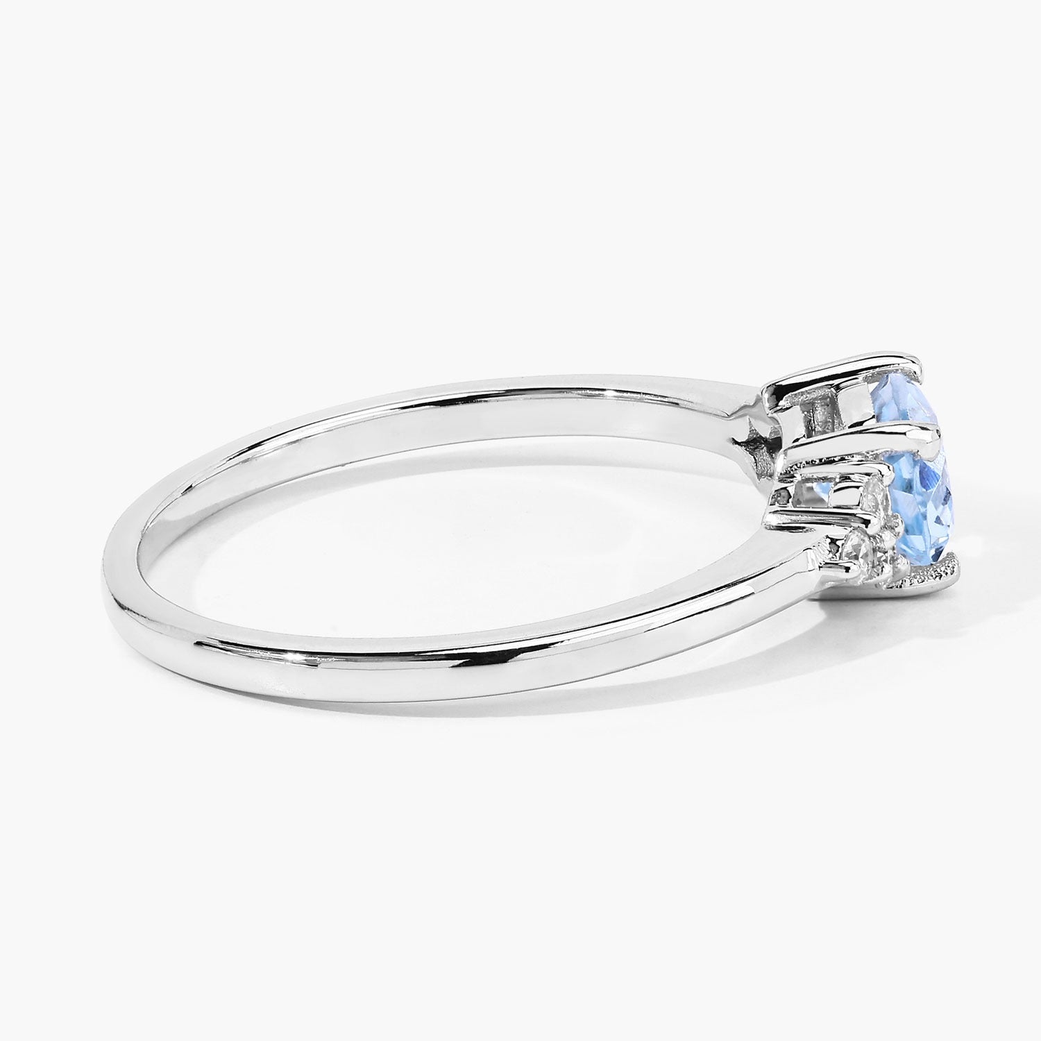 0.69 Ct Genuine Aquamarine and Lab Diamond Silver Oval Ring Fine Color Jewels