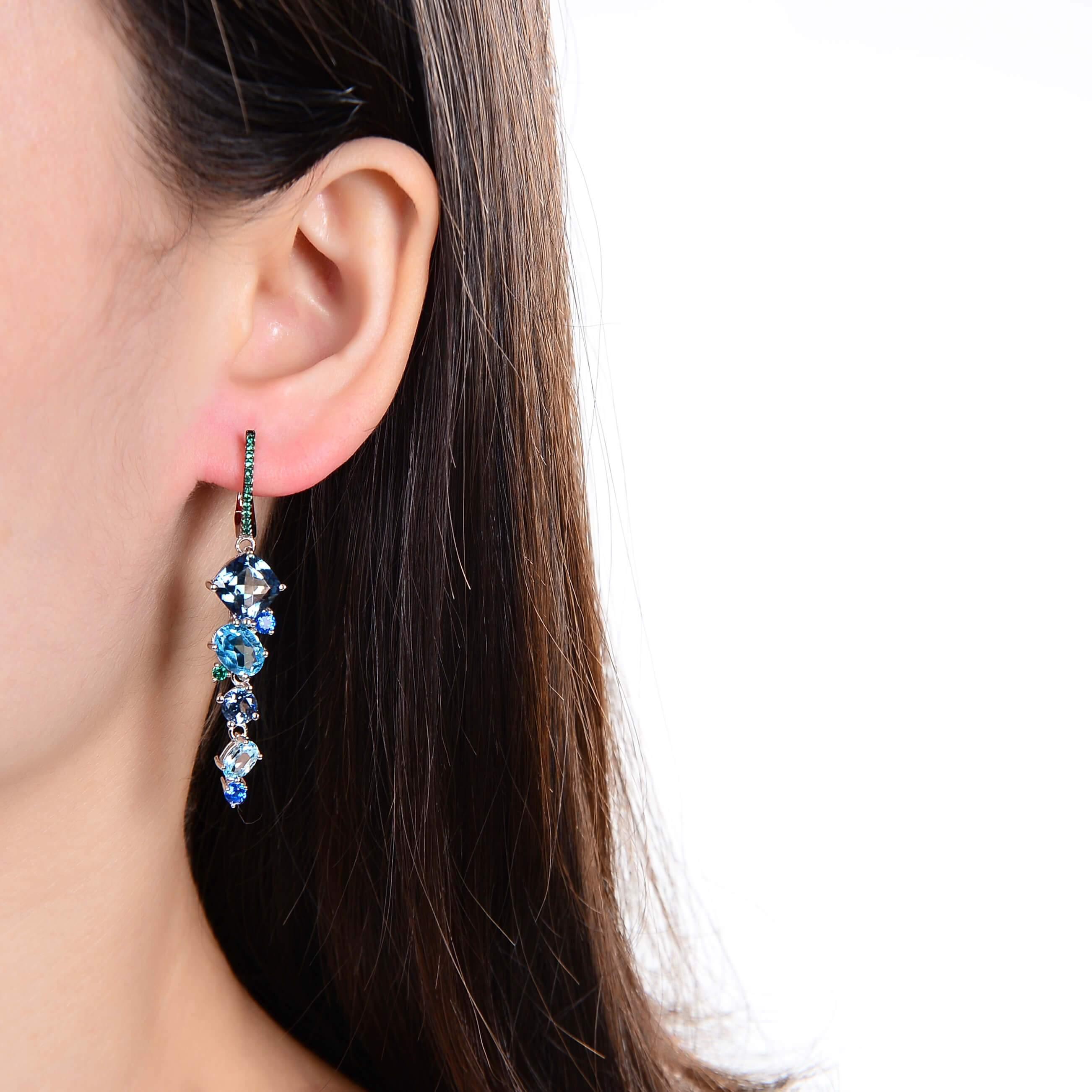 Classic Sterling Silver Mystic Quartz and Blue Topaz Earrings.
$ 50 - 100, Blue Topaz, Cushion, Oval, Round, Blue, Iolite, 925 Sterling Silver, Dangle, Drop