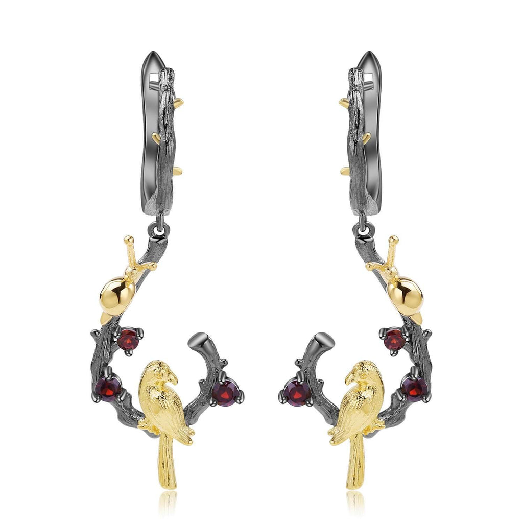 Exotic Nature Inspired Garent Gold Plated Robin Earrings.
$ 50 - 100, Garnet, Red, Round, 925 Sterling Silver, 925 Sterling Silver Ð Gold Plated Yellow, Dangle, Drop