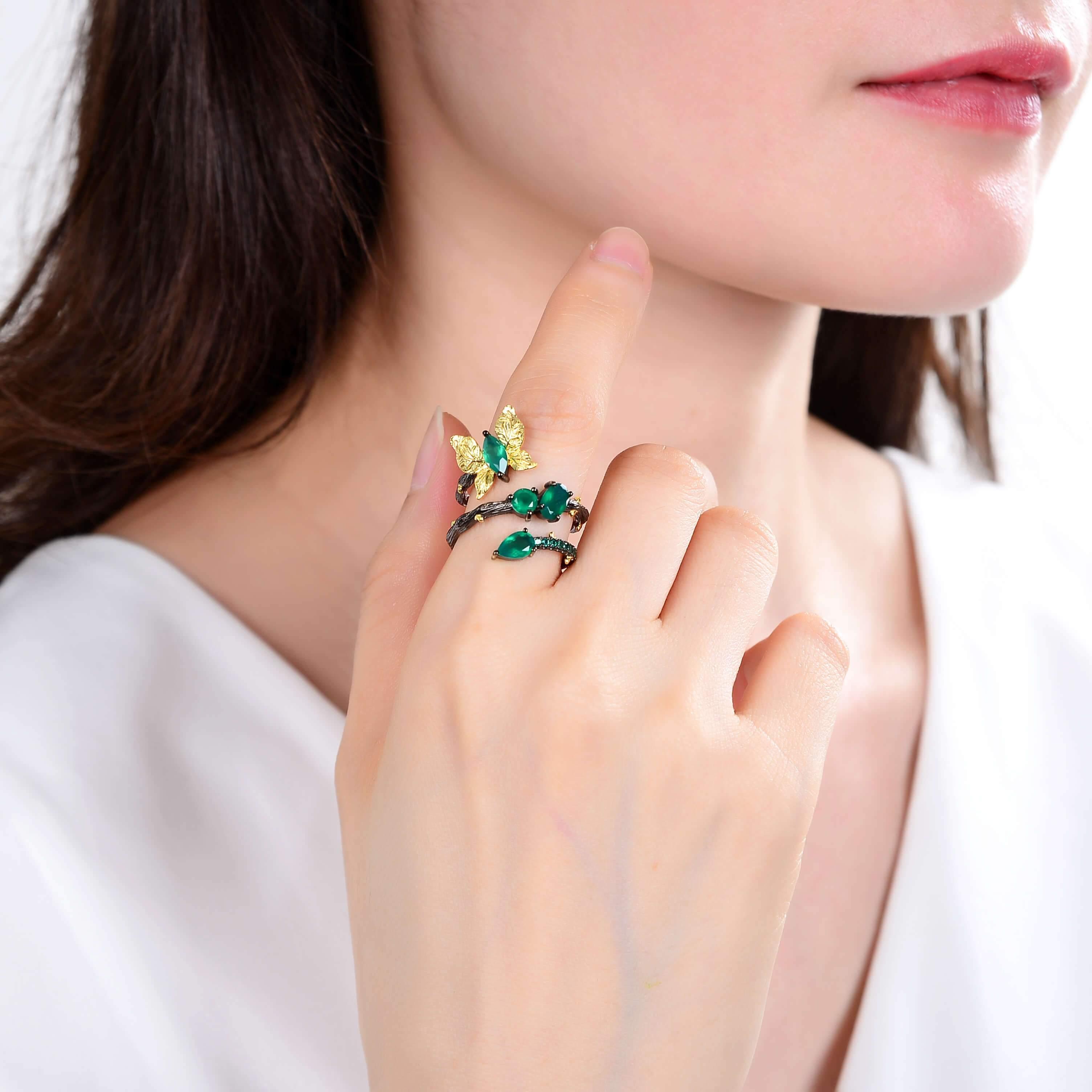 Artisan Green Agate Gold Plated Butterfly Ring.
$ 50 & Under, Green, Marquise, Oval, Round, Pear, 925 Sterling Silver, Fashion