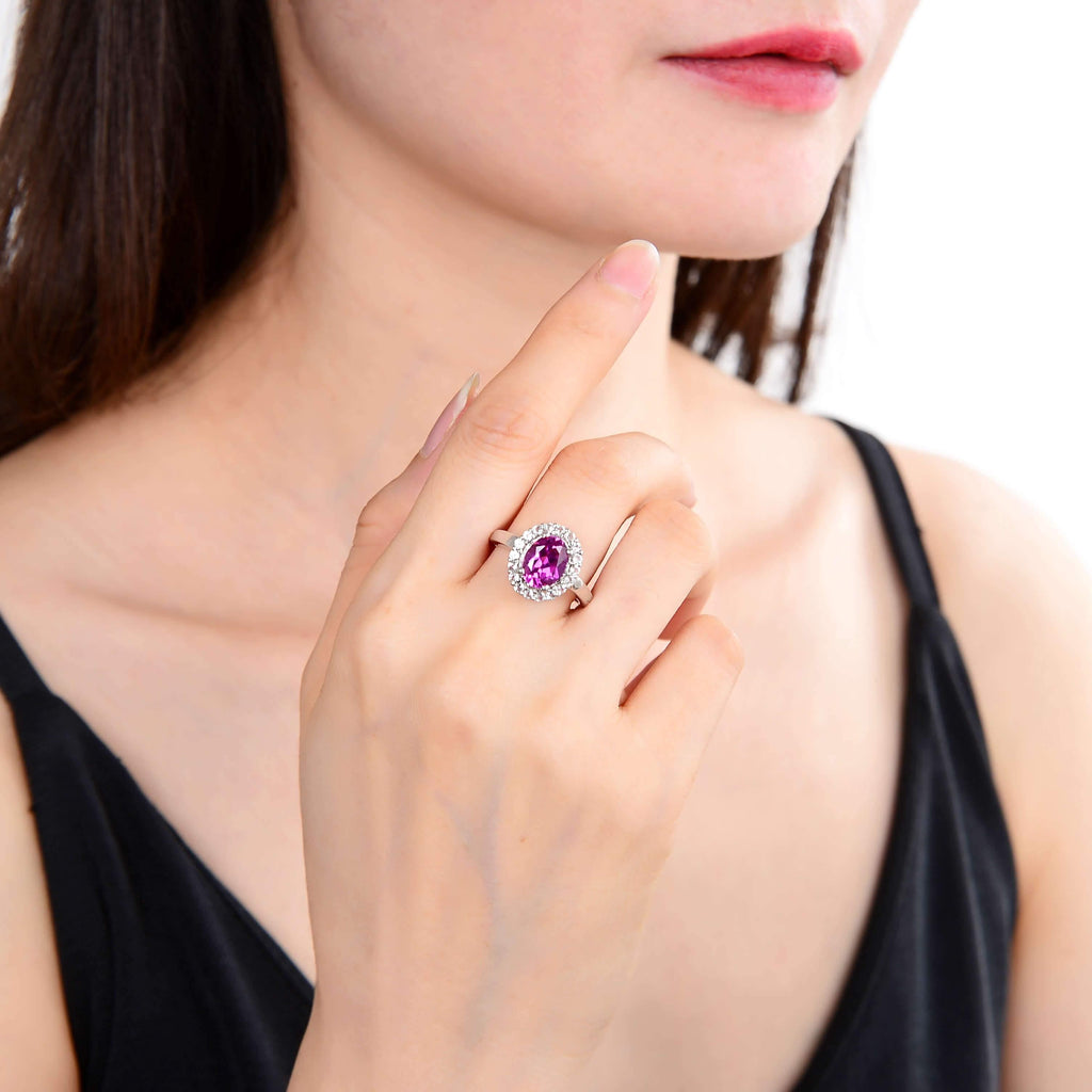 Classic Oval Created Purple Sapphire Ring.
$ 50 - 100, Lab Created Purple Sapphire, Purple, Oval, White, White Topaz, 925 Sterling Silver, 6, 7, 8, Halo